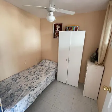Habitación en casa particular Playmon Park Benidorm